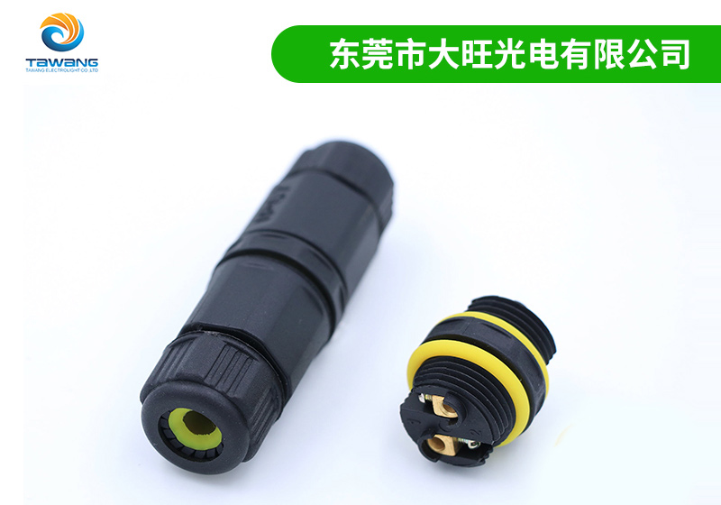 防水接頭連接器在移動機械手的應(yīng)用